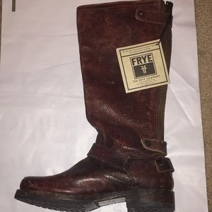 NEW Frye Veronica back zip boots 77551 6 dk brown